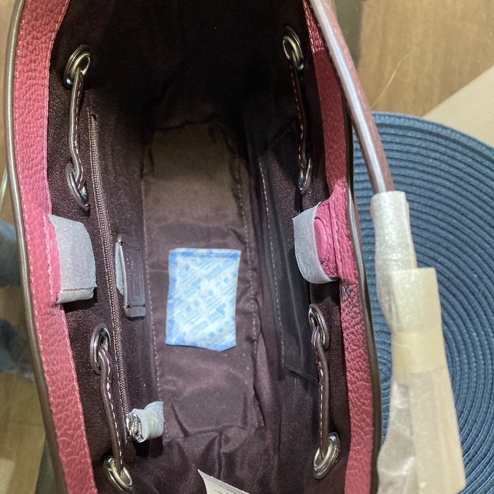 *SOLD-COACH LEATHER Andy Crossbody/Tote horse & Carriage NWT! GORGEOUS RASPBERRY - Picture 8 of 9